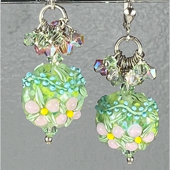 PINK GREEN BLUE FLOWER LAMPWORK SWAROVSKI DANGLING STERLING SILVER EARRING - Picture 1 of 3